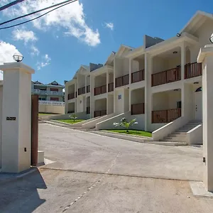 https://luxury-2br-home-facing-beach-w-pool-montego-bay-3.hotelsnegriljamaica.com